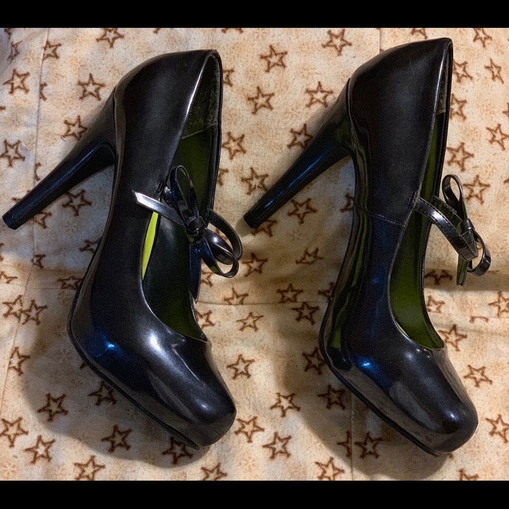 Vera Wang Princess pumps
